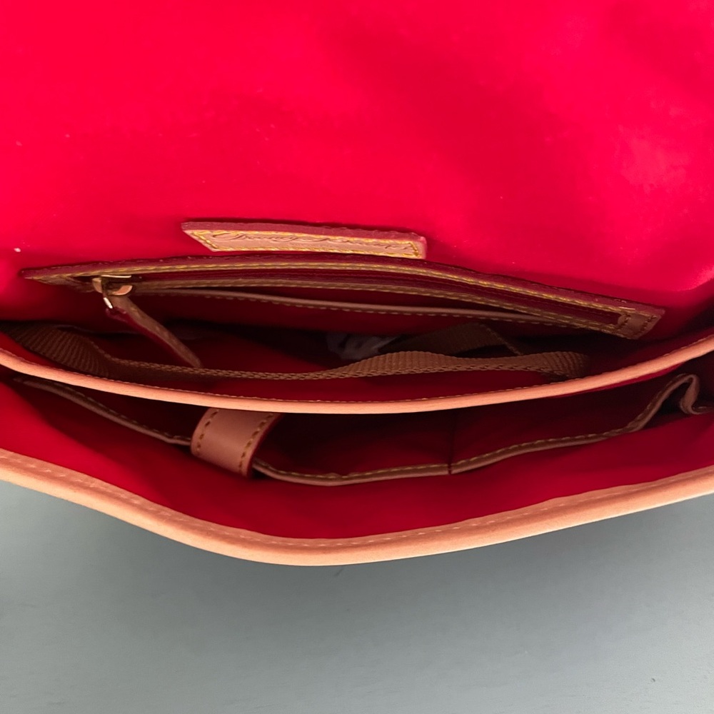 Dooney & Bourke Phillies Shoulder Bag - Picture 3 of 4